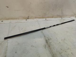 Запчасть бархотка на дверь задняя правая Opel Astra 2008