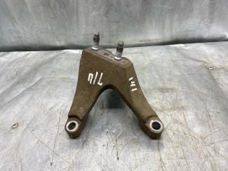 Фото запчасти кронштейн двигателя левый Renault Logan 2014 Б/У запчасть Запчасть кронштейн двигателя левый Renault Logan 2014