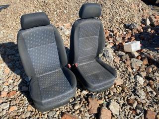 Передние сиденья Skoda Octavia 2003