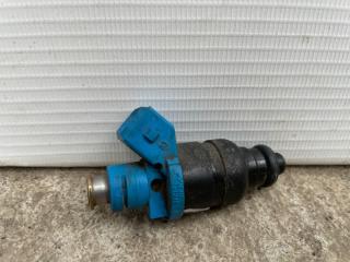 Запчасть топливная форсунка Volvo S40 2002