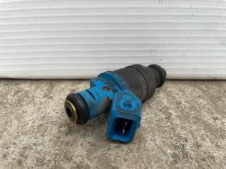 Запчасть топливная форсунка Volvo S40 2002