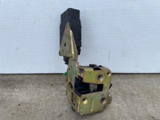 Запчасть замок двери передний левый Volvo S40 2002