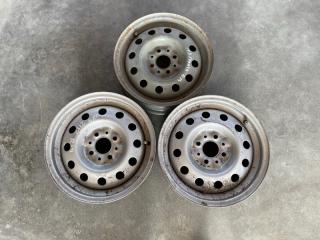 Фото запчасти диски на штампах Лада Гранта 2014 Б/У запчасть Запчасть диски на штампах Лада Гранта 2014