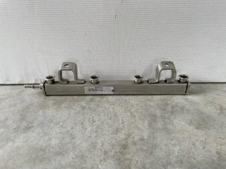 Фото запчасти рампа топливная Ford Focus 2006 Б/У запчасть Запчасть рампа топливная Ford Focus 2006