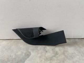 Фото запчасти уголок двери внутренний передний правый Ford Focus 2006 Б/У запчасть Запчасть уголок двери внутренний передний правый Ford Focus 2006