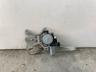 Запчасть стеклоподъемник задний правый Suzuki SX4 2010