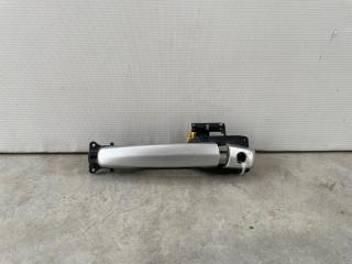 Фото запчасти ручка двери внешняя передняя левая Suzuki SX4 2010 Б/У запчасть Запчасть ручка двери внешняя передняя левая Suzuki SX4 2010