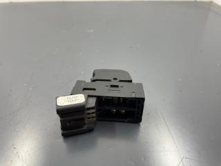 Кнопка стеклоподъемника передняя правая SX4 2010 M16A