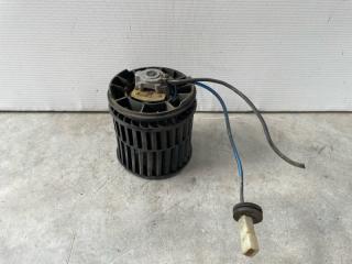 Фото запчасти моторчик печки Лада 2110 2002 Б/У запчасть Запчасть моторчик печки Лада 2110 2002