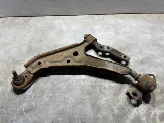 Запчасть рычаг подвески передний левый Nissan BLUEBIRD 2000