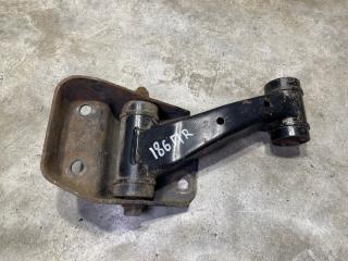 Запчасть рычаг подвески передний правый Nissan BLUEBIRD 1998