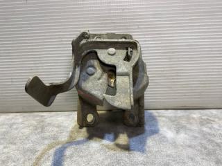 Запчасть замок капота Suzuki Alto 2001