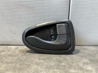 Фото запчасти ручка двери внутренняя передняя правая Hyundai Accent 2007 Б/У запчасть Запчасть ручка двери внутренняя передняя правая Hyundai Accent 2007