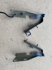 Фото запчасти петля капота Citroen C3 2007 Б/У запчасть Запчасть петля капота Citroen C3 2007