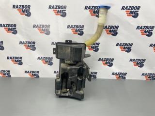 Запчасть бачок омывателя Volkswagen Tiguan 2009