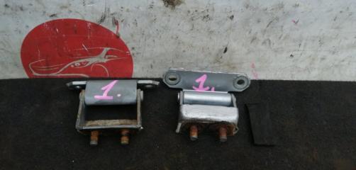 Петля 5-двери NISSAN ELGRAND NE51 1 1 ракурс Петля 5-двери NISSAN ELGRAND NE51 1 1 ракурс