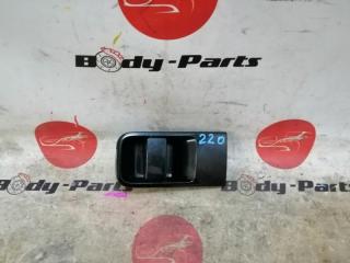 Ручка двери левая задняя NISSAN ELGRAND NE51 220 1 ракурс
