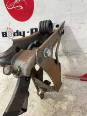 Педаль сцепления TOYOTA VOLTZ ZZE137 3 ракурс