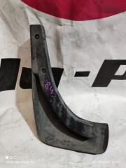 Брызговик правый задний TOYOTA HARRIER MCU15 3 ракурс