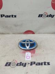 Эмблема TOYOTA PRIUS ALPHA ZVW41 1 ракурс