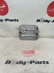 Лючок бензобака SUZUKI HUSTLER mr41s 2 ракурс