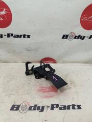 Замок капота AUDI A4 8E 1 ракурс