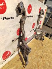 Балка под двс передняя AUDI A4 8K CDN 4268303572B3 2 ракурс