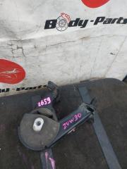 Подушка двигателя TOYOTA Prius ZVW30 1 ракурс Подушка двигателя TOYOTA Prius ZVW30 1 ракурс