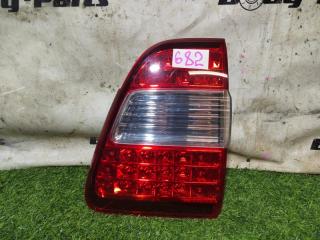 Вставка между стопов задняя TOYOTA LAND CRUISER UZJ100 2UZ-FE 60118 2 ракурс