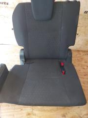 Сиденье левое заднее TOYOTA VOXY ZWR80 3 ракурс