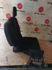 Сиденье левое заднее TOYOTA VOXY ZWR80 5 ракурс