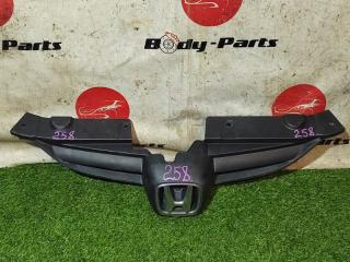 Решетка радиатора передняя HONDA FIT ARIA GD6 L13A 4 ракурс