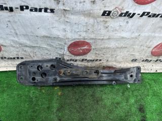 Балка под двс TOYOTA WISH ZNE10 1ZZ 2 ракурс