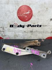 Петля капота SUBARU FORESTER SG5 3 ракурс