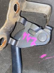 Петля капота TOYOTA BELTA SCP92 2 ракурс Петля капота TOYOTA BELTA SCP92 2 ракурс