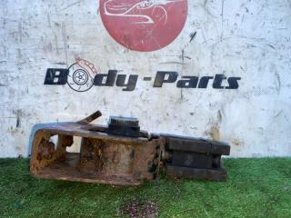 Подушка двигателя передняя TOYOTA ISIS ZGM10 2ZR 3 ракурс