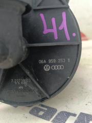 Помпа AUDI A4 8K 06A 959 253 B 3 ракурс Помпа AUDI A4 8K 06A 959 253 B 3 ракурс