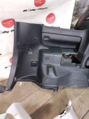 Обшивка багажника TOYOTA VOXY ZWR80 3 ракурс Обшивка багажника TOYOTA VOXY ZWR80 3 ракурс