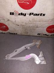 Петля капота TOYOTA OPA ZCT10 2 ракурс