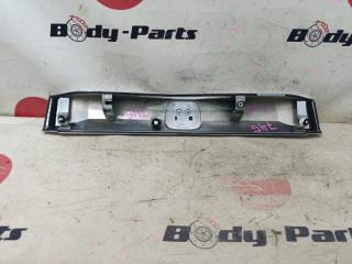 Накладка 5-й двери Honda n-box JF2 3 ракурс
