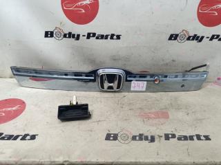 Накладка 5-й двери HONDA FIT GP1 74890-TF2-J21 1 ракурс
