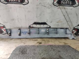 Накладка на крыло правая задняя TOYOTA NOAH ZWR80 60835-28040 2 ракурс