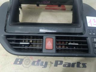 Консоль магнитофона TOYOTA NOAH ZWR80 55405-28800 3 ракурс