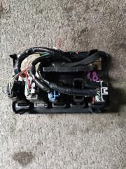 Пластик салона TOYOTA ALPHARD MNH15 62470-58010 3 ракурс