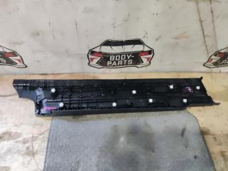 Порожек пластиковый левый задний TOYOTA NOAH ZWR80 6791828161 2 ракурс