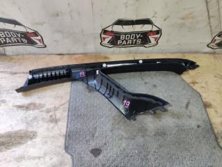 Пластик салона правый передний TOYOTA NOAH ZWR80 62210-28140 3 ракурс