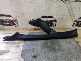 Пластик салона левый передний TOYOTA NOAH ZWR80 62220-28140 1 ракурс