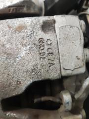 Ступица правая передняя AUDI A4 8K 3 ракурс
