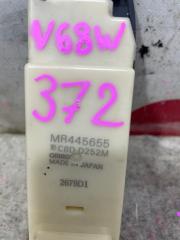 Блок упр. стеклоподьемниками правый передний MITSUBISHI PAJERO V68W MR445655 3 ракурс