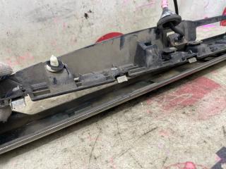 Накладка 5-й двери NISSAN ELGRAND pne52 4 ракурс